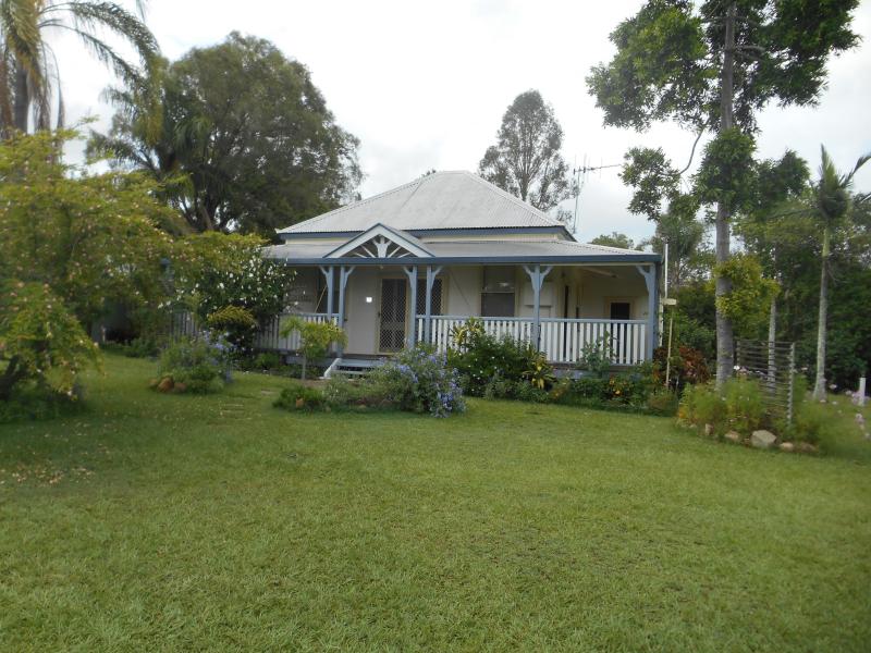 COUNTRY COTTAGE ON 3240M2